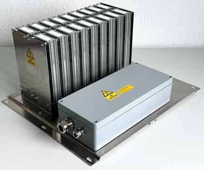 Sicherer Bremswiderstand zum Aufsatz auf Schaltschränken. Sicherer Bremswiderstand zum Aufsatz auf Schaltschränken.
