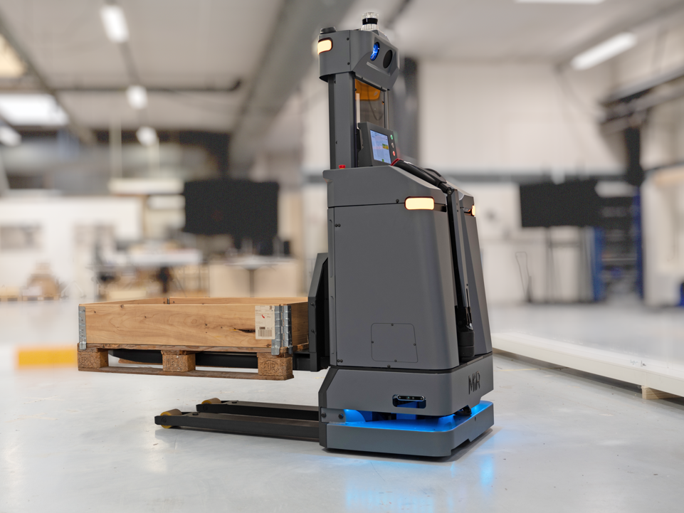 Autonomous pallet truck: Pallet recognition using artificial intelligence