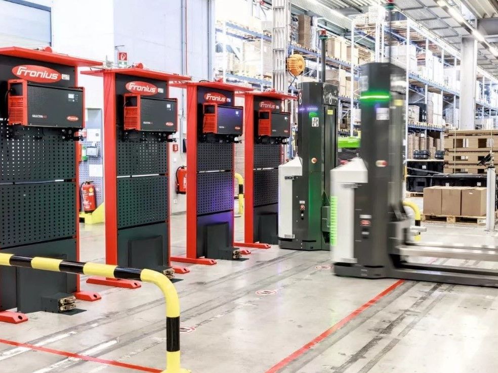 Forklift components: Efficient and safe charging Forklift components: Efficient and safe charging