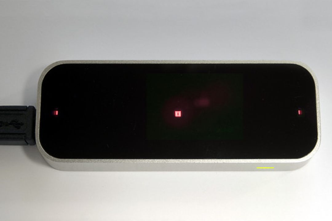 Gesten statt Klicks - der 3D-Controller Leap Motion Gesten statt Klicks - der 3D-Controller Leap Motion