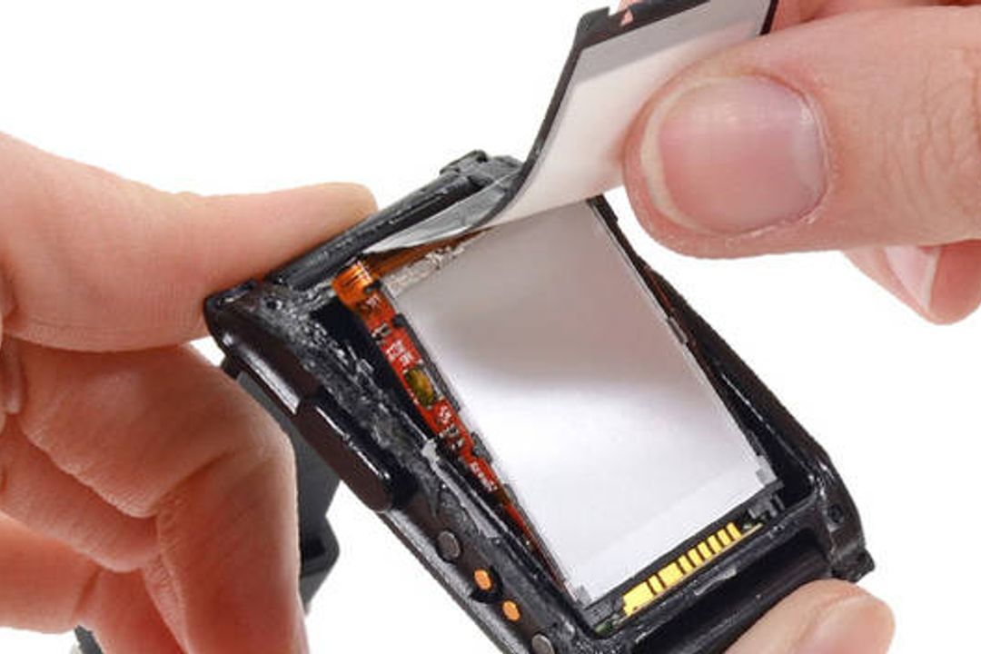 Aufgeschraubt: die Pebble-Smartwatch Aufgeschraubt: die Pebble-Smartwatch