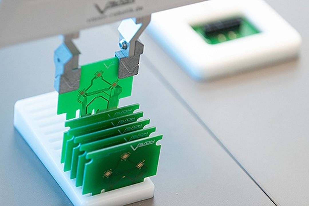 Moin Veroza' robot laboratory Moin Veroza' robot laboratory