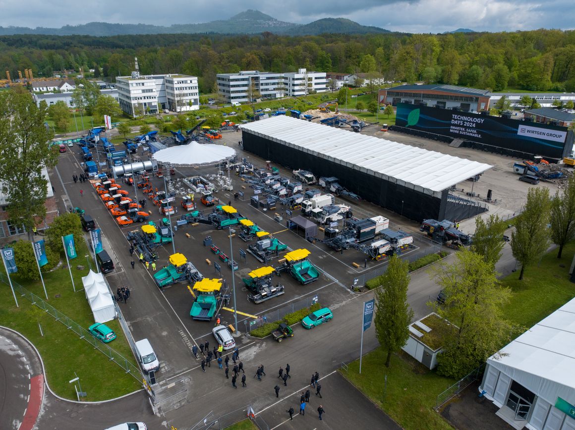 Auf den Technology Days 2024 präsentierte die Wirtgen Group unter dem Motto „Smarter. Safer. More sustainable“ zukunftsweisende Lösungen für Straßenbau und Materialaufbereitung.