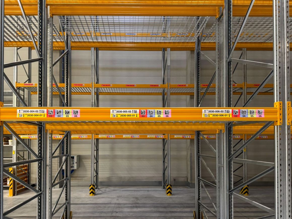 Lagerkennzeichnung: Schilder und Etiketten: Finsterwalder Transport & Logistik setzt auf ONK