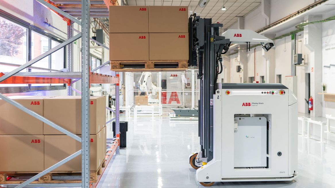 Transportrobotik: Autonomer Gabelstapler im Portfolio von ABB Robotics Transportrobotik: Autonomer Gabelstapler im Portfolio von ABB Robotics