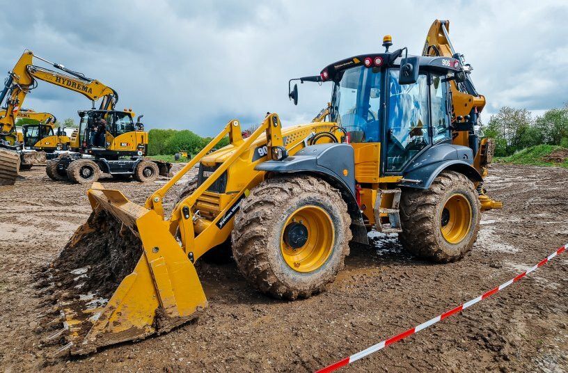 Strahlende Sonne und strahlende Augen: Hydrema Public Days 2024 begeistern Baumaschinen-Fans in Weimar Strahlende Sonne und strahlende Augen: Hydrema Public Days 2024 begeistern Baumaschinen-Fans in Weimar