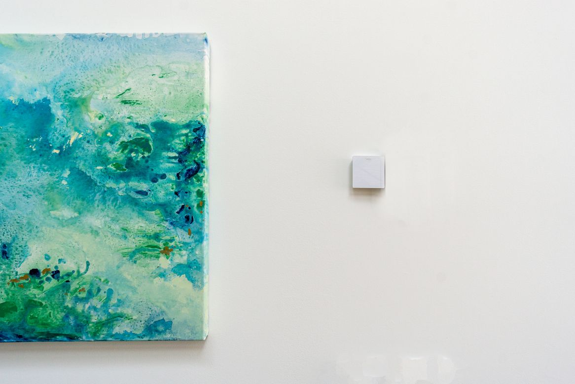 Ein Kunstwerk für sich: Das NEA SMART 2.0 Regelsystem für eine smarte Regulierung der Raumtemperatur. Ein Kunstwerk für sich: Das NEA SMART 2.0 Regelsystem für eine smarte Regulierung der Raumtemperatur.