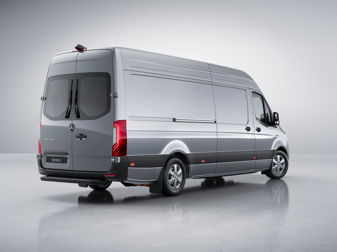 Der eSprinter überzeugt nicht nur durch seine Effizienz, sondern auch durch sein Ladevolumen und seine Reichweite.