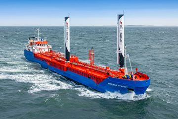 Sustainable logistics: Covestro and HGK equip coaster with wind assistance system