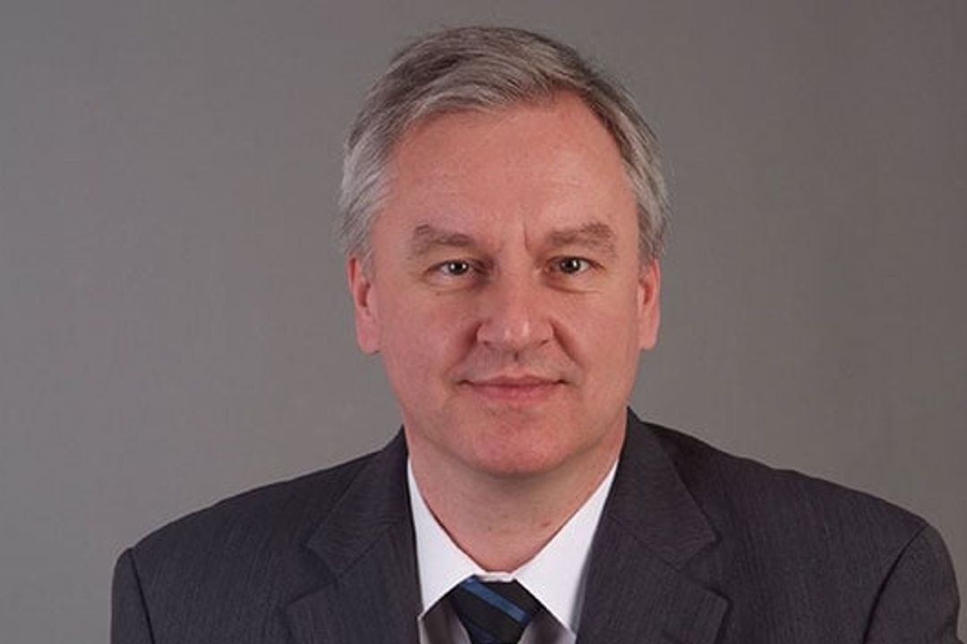 Dr.-Ing. Michael Klos, Yaskawa Europe Dr.-Ing. Michael Klos, Yaskawa Europe