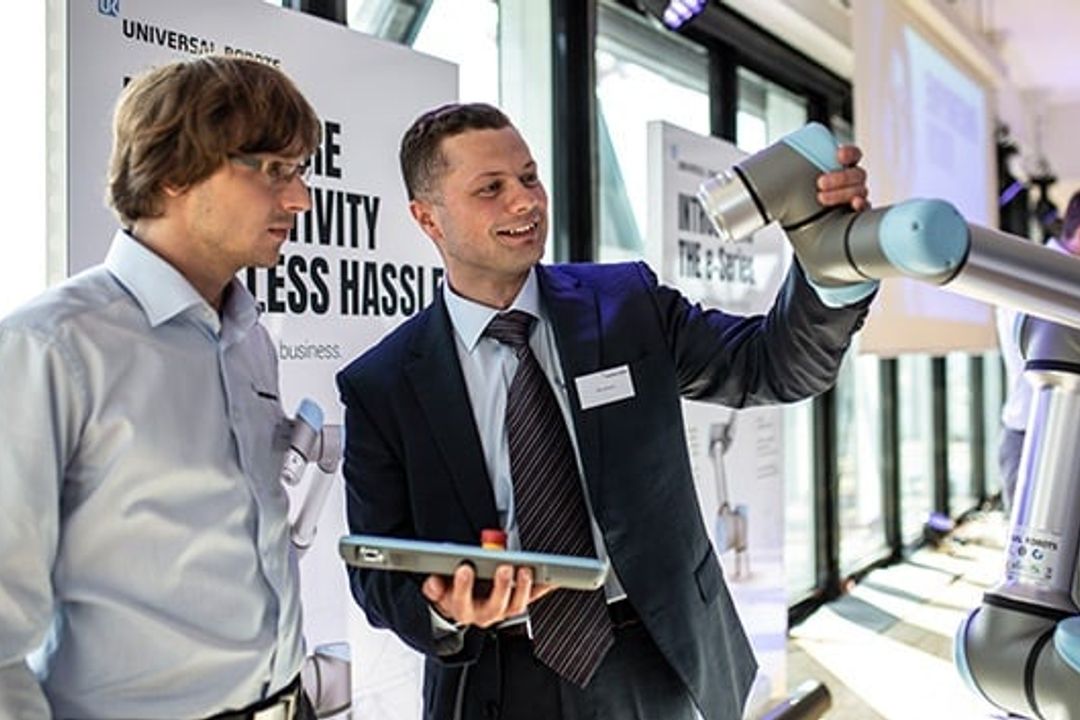 Cobots on roadshow through the DACH region Cobots on roadshow through the DACH region