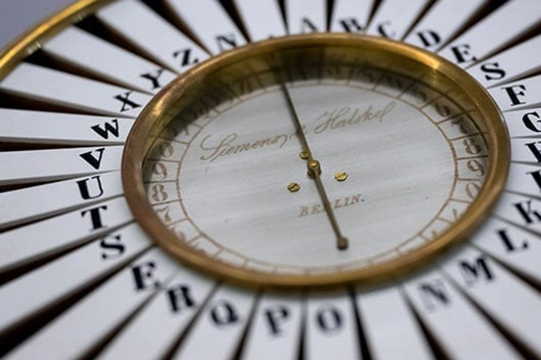 The replica of a pointer telegraph (1847) from Siemens The replica of a pointer telegraph (1847) from Siemens