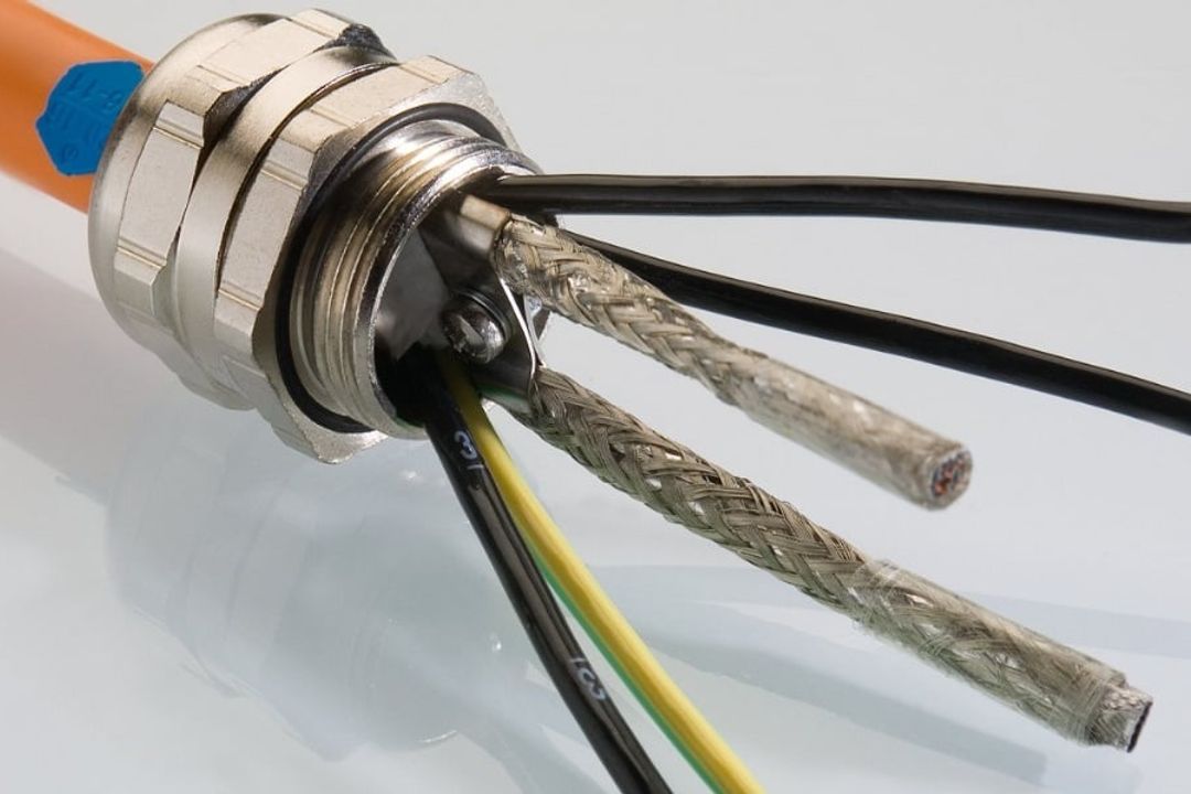 Securely bolted Pflitsch Securely bolted Pflitsch
