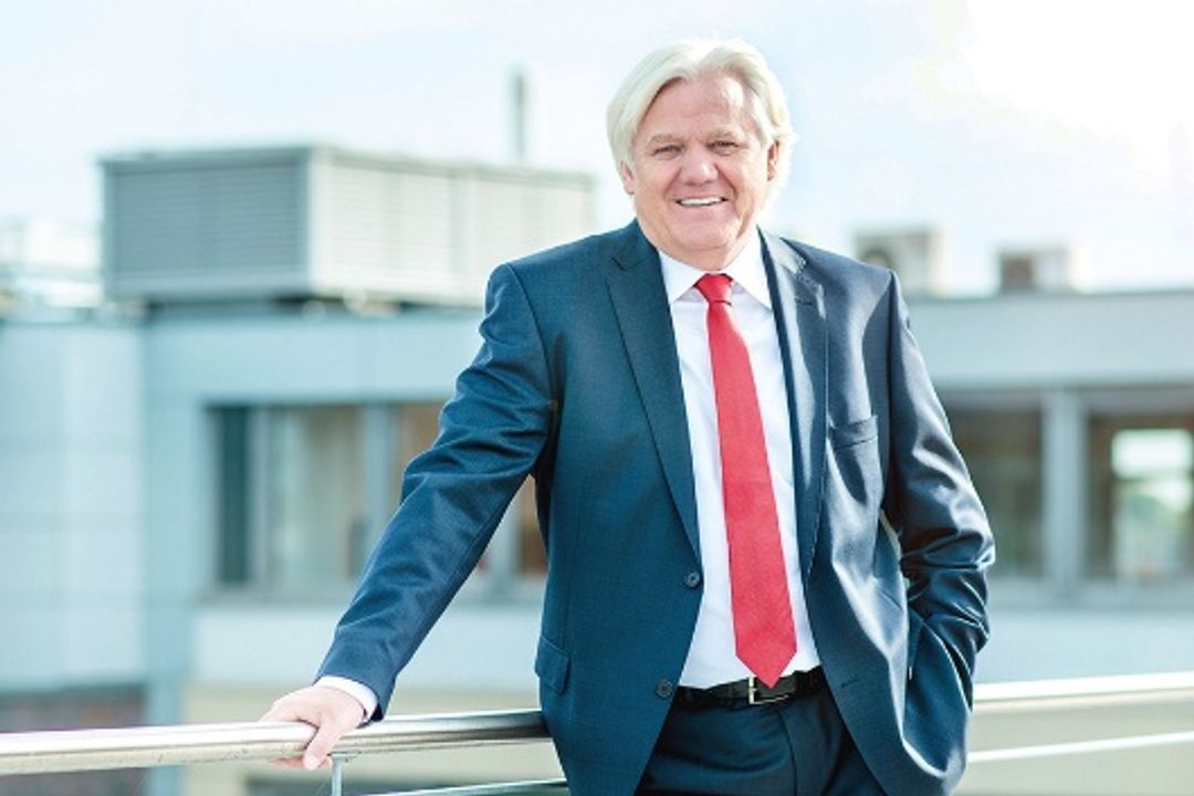 Hans Beckhof Hans Beckhof