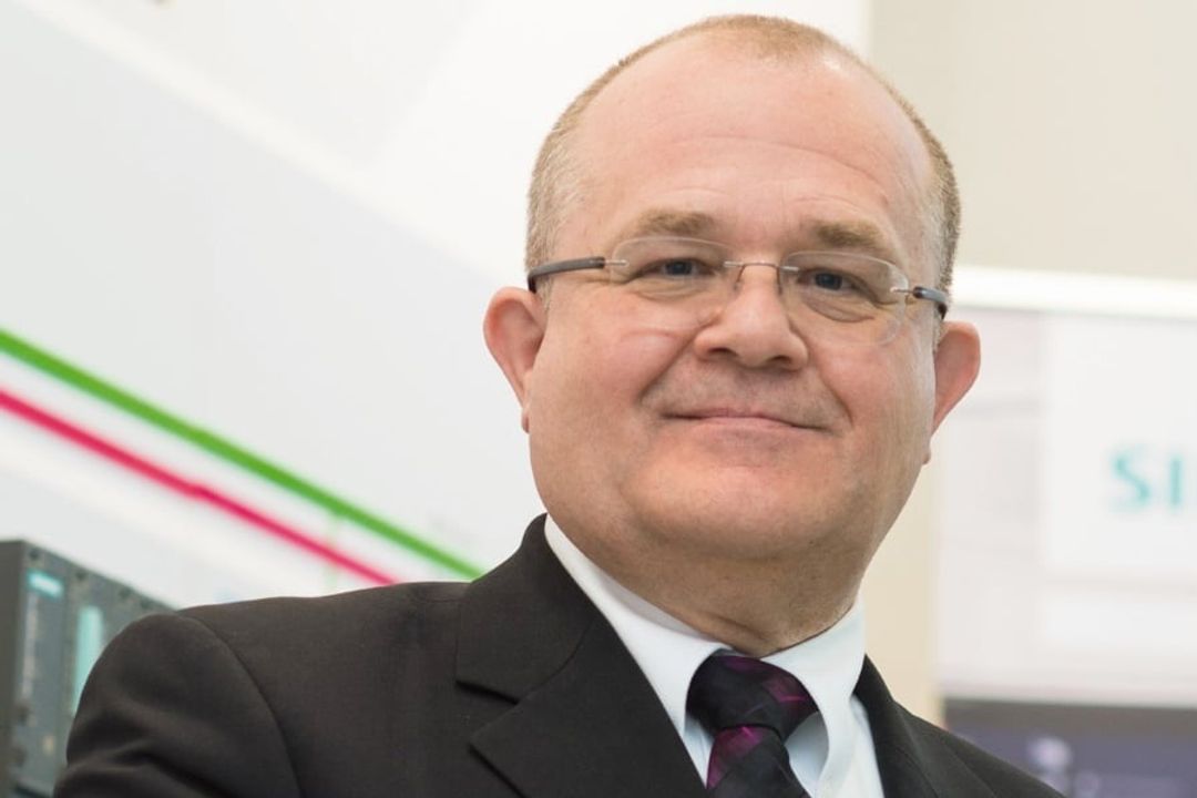 Ewald Kuk, Siemens: "5G achieves sufficient bandwidth to enable new services such as remote maintenance." Ewald Kuk, Siemens: "5G achieves sufficient bandwidth to enable new services such as remote maintenance."