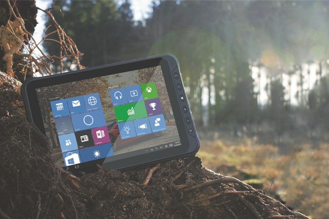 The tablet is available with either Windows 10 IoT or Android 9.0. The tablet is available with either Windows 10 IoT or Android 9.0.