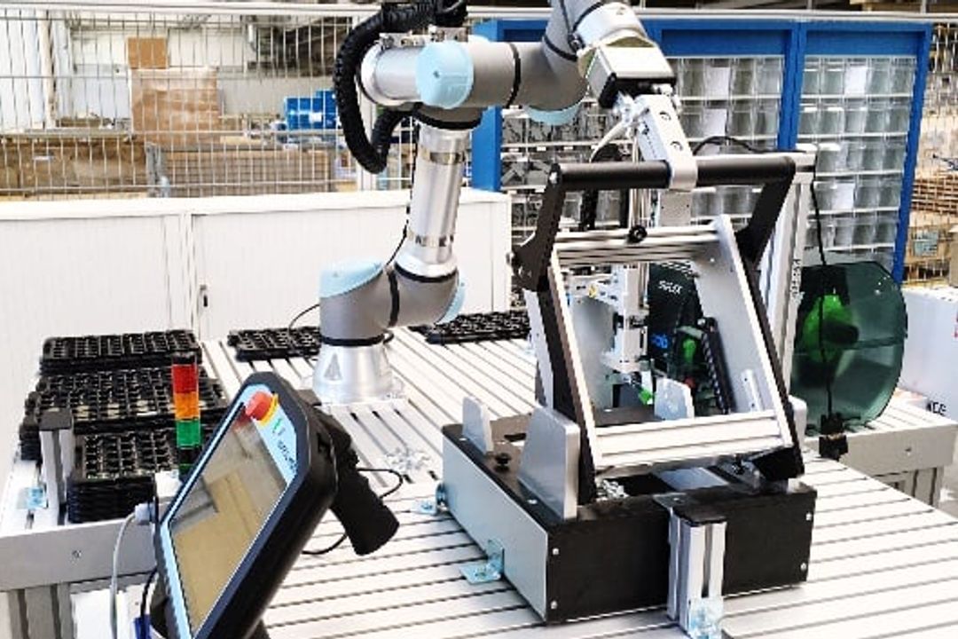 Voith Robotics und UR arbeiten zusammen Voith Robotics und UR arbeiten zusammen