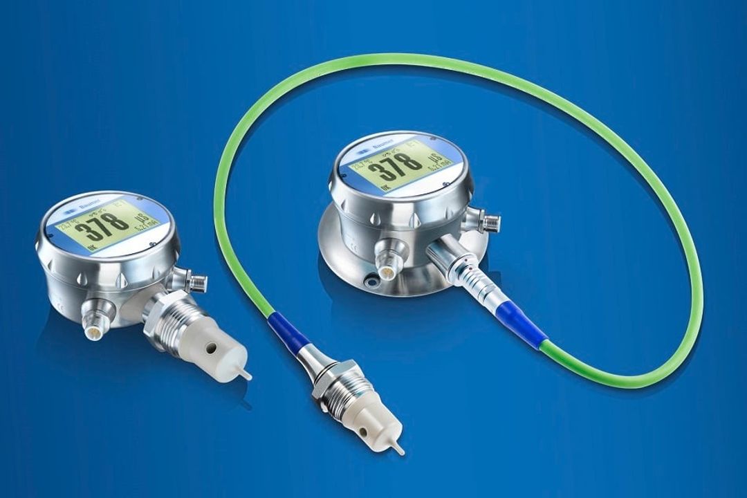 The CombiLyz conductivity sensor from Baumer helps with the phase separation of food, water and cleaning liquids. It measures the electrical conductivity of the passing medium and draws conclusions about the type of medium and its K The CombiLyz conductivity sensor from Baumer helps with the phase separation of food, water and cleaning liquids. It measures the electrical conductivity of the passing medium and draws conclusions about the type of medium and its K