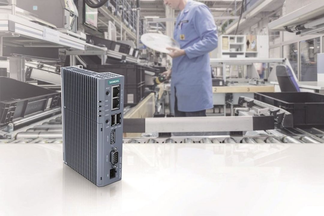 Typical application scenario for the Simatic IOT2050 IoT gateway: preventive maintenance of machines and linking production to the ERP level. Typical application scenario for the Simatic IOT2050 IoT gateway: preventive maintenance of machines and linking production to the ERP level.