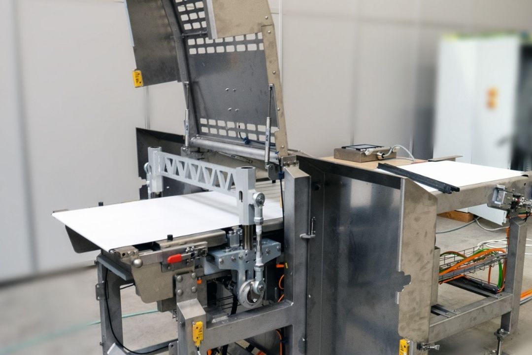 Drives precisely synchronized Drives precisely synchronized