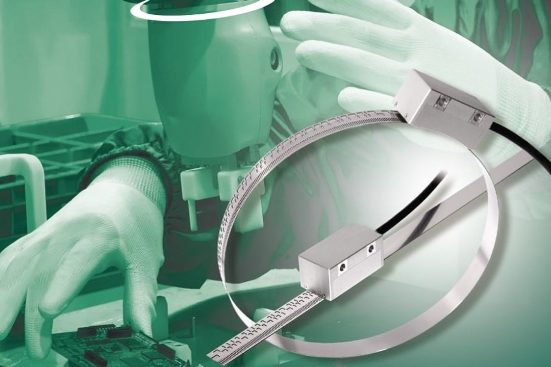 AMO's measuring devices measure position values with deviations of less than 1 µm per signal period, which enables precise positioning of robot axes and thus the safe operation of cobots in close proximity to human workers. AMO's measuring devices measure position values with deviations of less than 1 µm per signal period, which enables precise positioning of robot axes and thus the safe operation of cobots in close proximity to human workers.
