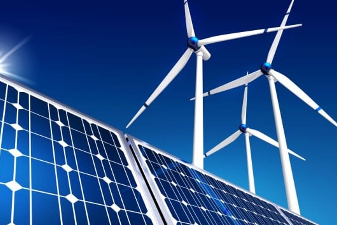 Halbjahres-Rekord: Erneuerbare Energien decken 44 % des Strombedarfs Halbjahres-Rekord: Erneuerbare Energien decken 44 % des Strombedarfs