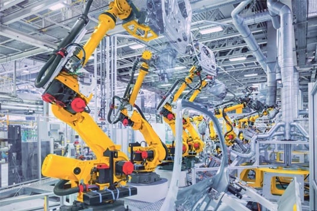Industrial robots in automotive production Industrial robots in automotive production