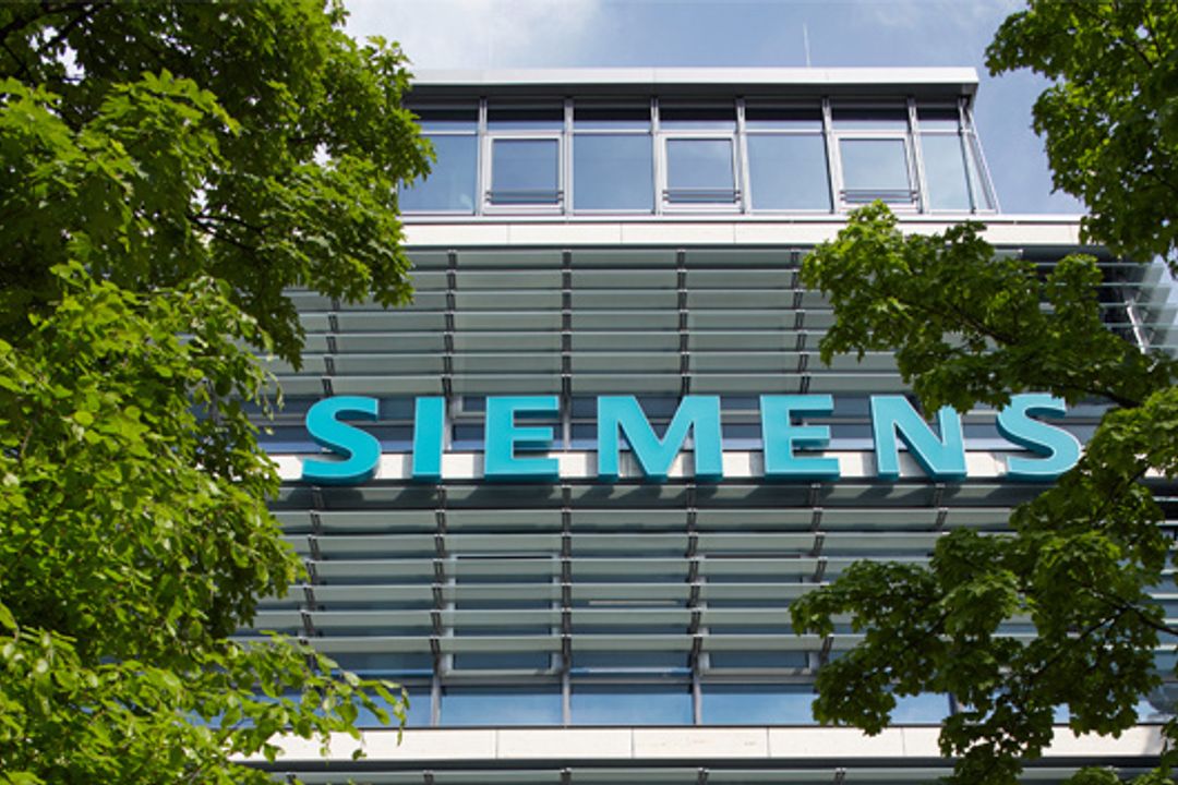 Siemens-Logo an Konzernzentrale in München Siemens-Logo an Konzernzentrale in München