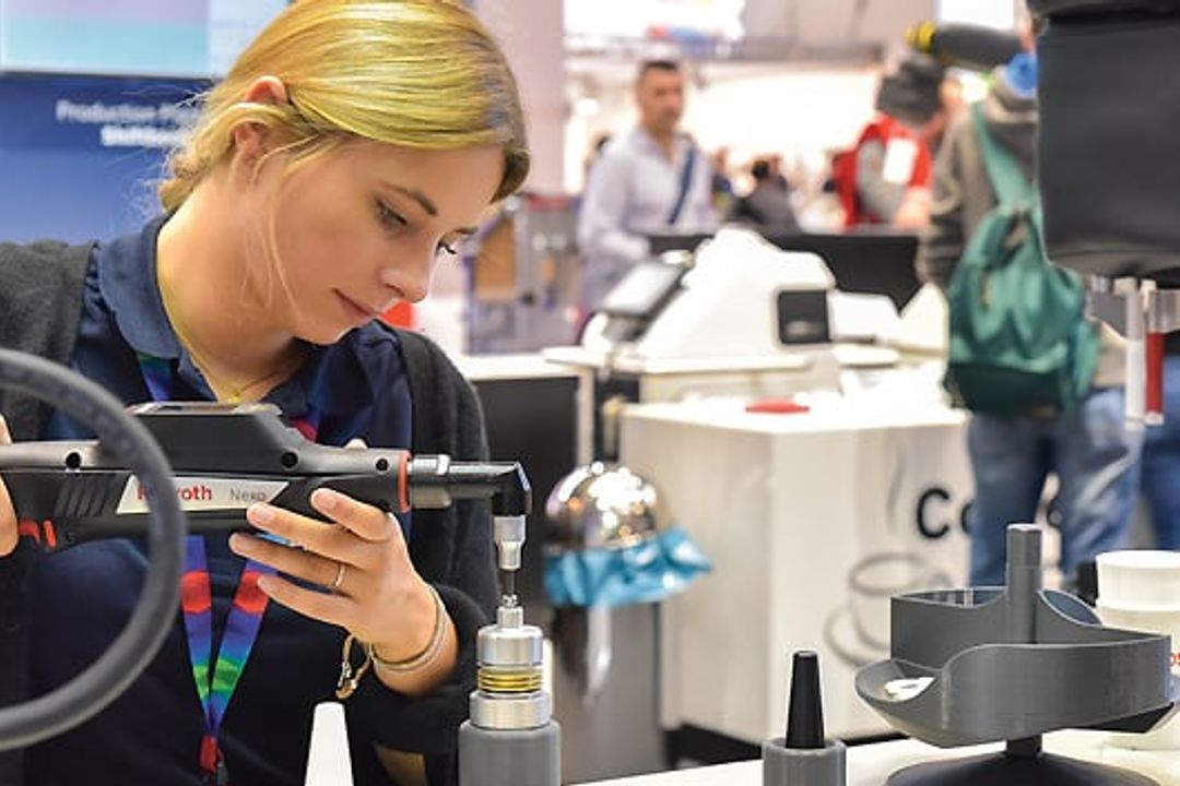 Einsazt einer Werkzeugmaschine auf der Motek