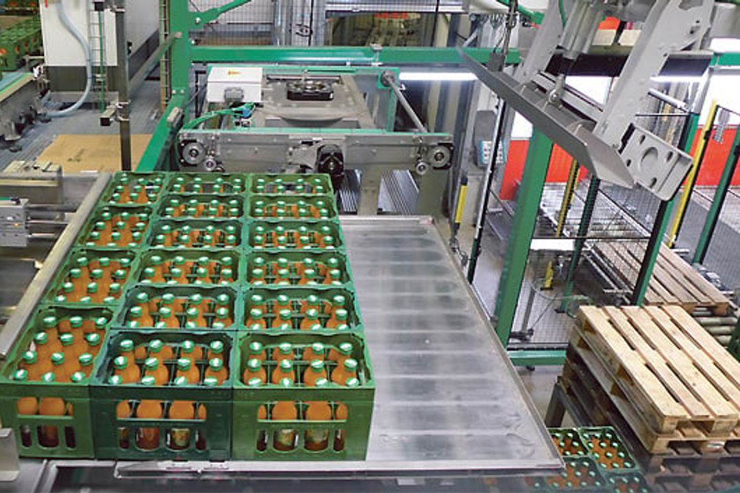 A_Liquid fruit in compact packaging