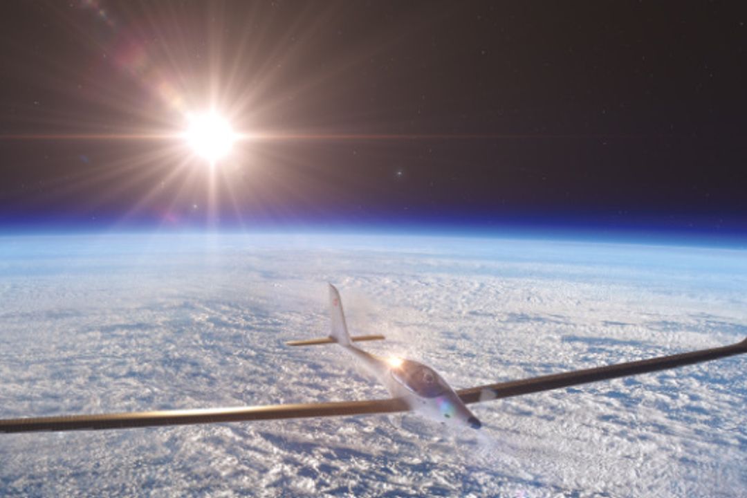 Die SolarStratos-Mission hat zum Ziel ab 2018 den ersten stratosphärischen Flug, angetrieben von reiner Sonnenerenergie, bis auf eine Höhe von mehr als 24 km zu fliegen. Die SolarStratos-Mission hat zum Ziel ab 2018 den ersten stratosphärischen Flug, angetrieben von reiner Sonnenerenergie, bis auf eine Höhe von mehr als 24 km zu fliegen.