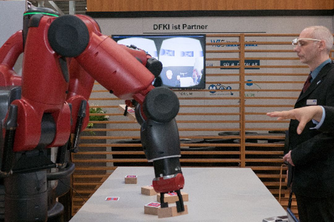 Roboter mit Gesten steuern Roboter mit Gesten steuern