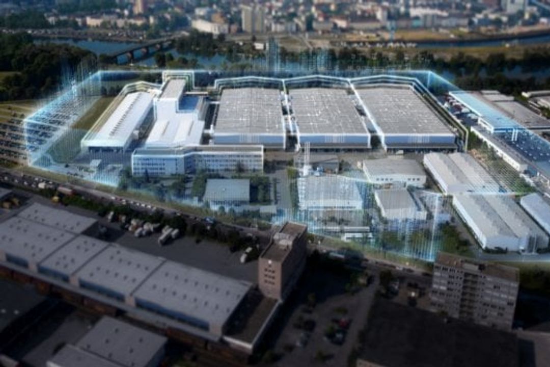 Siemens now has three "Cyber Security Operation Centers" (CSOC) for services to protect industrial plants. Siemens now has three "Cyber Security Operation Centers" (CSOC) for services to protect industrial plants.