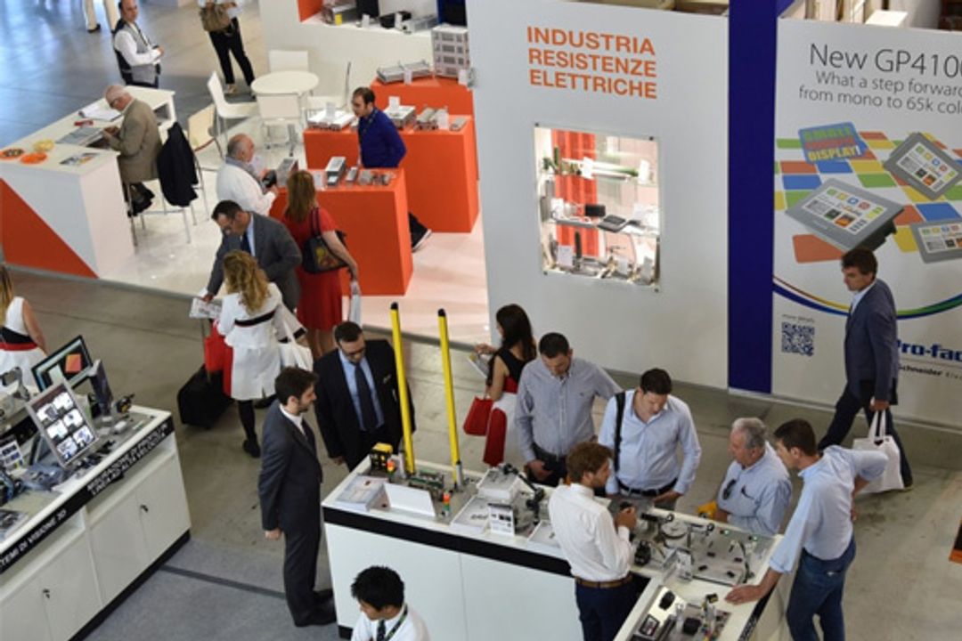 Besucher auf der SPS IPC Drives Italia 2016