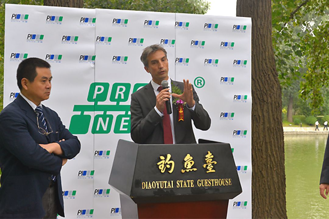 Karsten Schneider, Vorstandsvorsitzender von PI, in China Karsten Schneider, Vorstandsvorsitzender von PI, in China