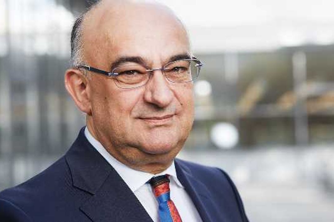 Sick-Vorstandsvorsitzender Dr. Robert Bauer: »Ich bin zuversichtlich, dass wir unseren Umsatz im Geschäftsjahr 2014 mit einer höheren Steigerungsrate ausbauen können.« Sick-Vorstandsvorsitzender Dr. Robert Bauer: »Ich bin zuversichtlich, dass wir unseren Umsatz im Geschäftsjahr 2014 mit einer höheren Steigerungsrate ausbauen können.«