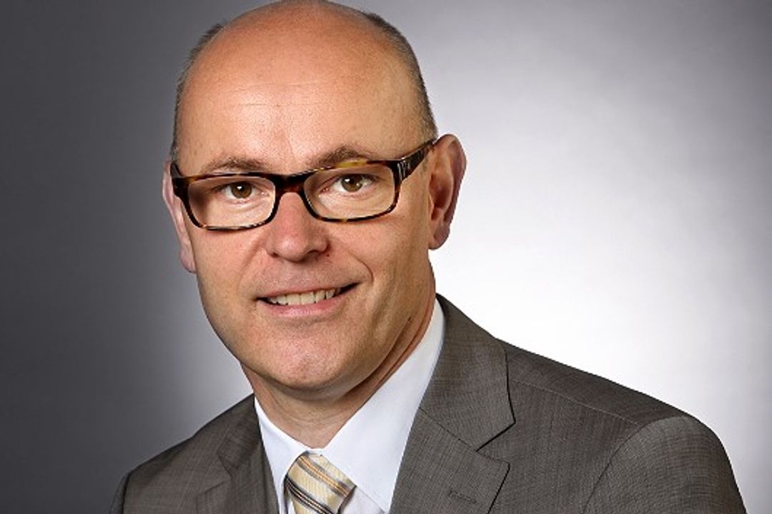 Jürgen Rüth, Mitsubishi Electric