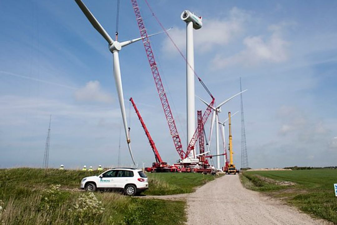 Siemens, Aufbau der ersten 5 MW Windturbine Siemens, Aufbau der ersten 5 MW Windturbine