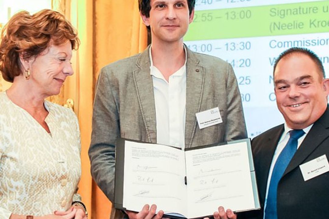 EUnited Robotics, Neelie Kroes, Prof Herman Bruyninckx, Dr Bernd Liepert EUnited Robotics, Neelie Kroes, Prof Herman Bruyninckx, Dr Bernd Liepert