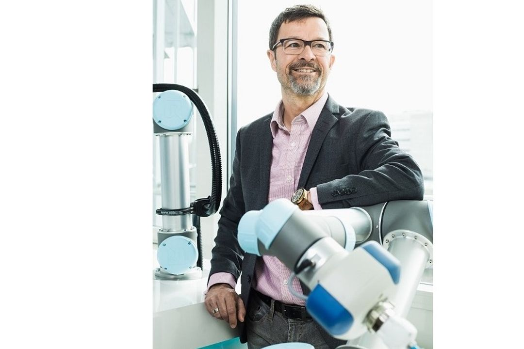 A brief portrait of Helmut Schmid and the company Universal Robots