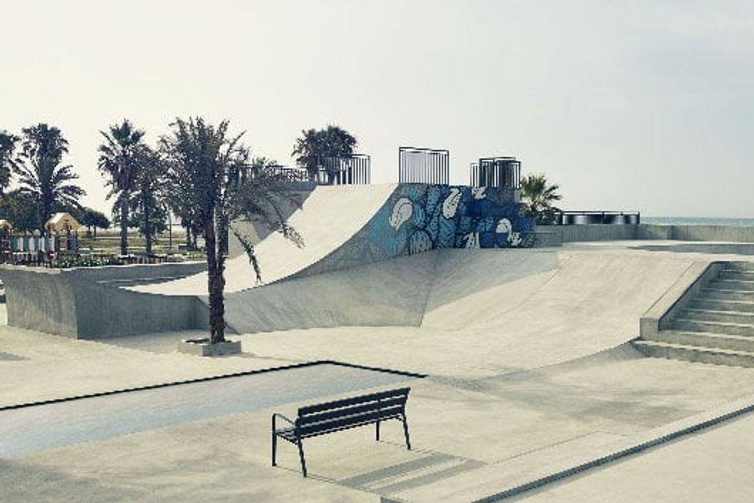 Supraleitung lässt Skateboarder schweben Supraleitung lässt Skateboarder schweben