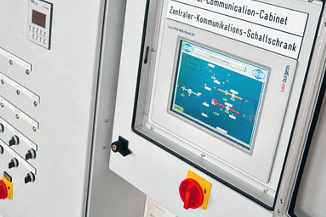 Nachfolgend drei Anwendungsbeispiele für die Nutzung offener IT- und Web-Technologien im industriellen Umfeld: Nachfolgend drei Anwendungsbeispiele für die Nutzung offener IT- und Web-Technologien im industriellen Umfeld: