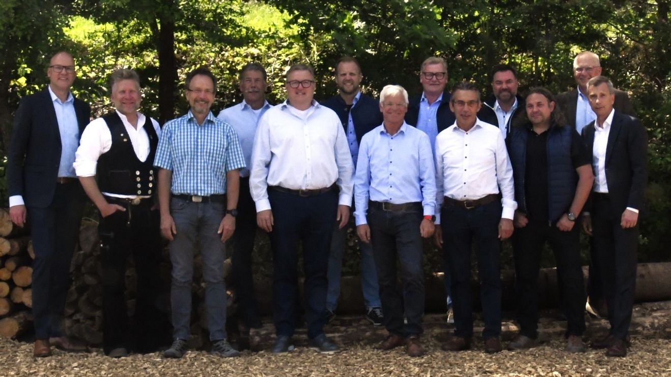 Mitgliederversammlung Landesinnungsverband des Bayerischen Zimmererhandwerks Mitgliederversammlung Landesinnungsverband des Bayerischen Zimmererhandwerks