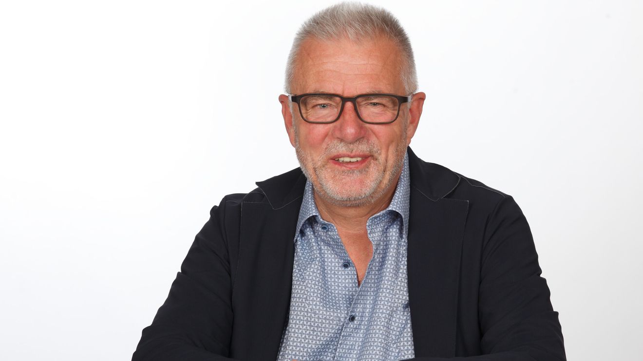 „Die technische Weiterentwicklung des Holzbaus durch Forschung und Entwicklung hat Walter Bauer entscheidend geprägt“, so Peter Aicher, Vorsitzender von Holzbau Deutschland, über den Jubilar (Foto: privat)