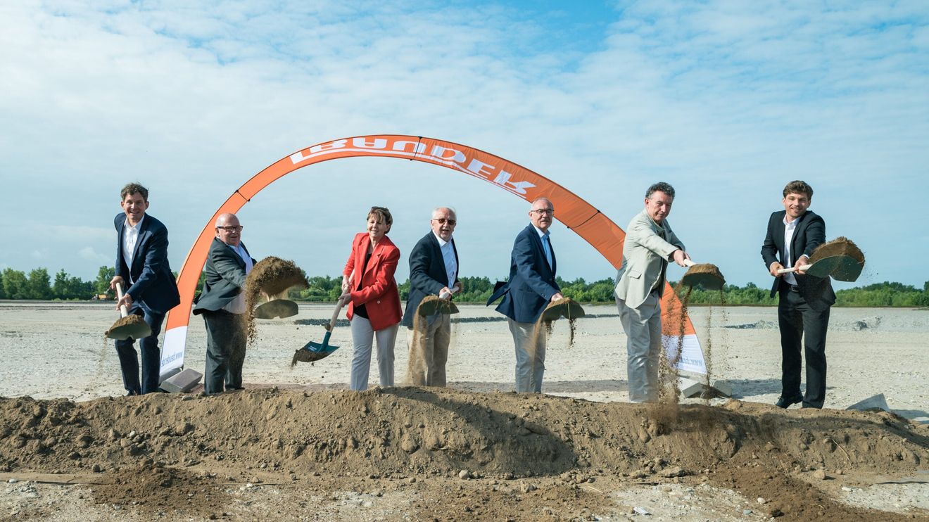 Rund 100 Millionen Euro investiert die Paul Bauder GmbH& Co. KG in ihr erstes französisches Werk (Foto: Benjamin Hincker)