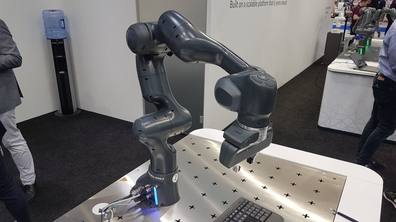 Collaborative robot from Germany: "Production 3" by Franka Emika Collaborative robot from Germany: "Production 3" by Franka Emika