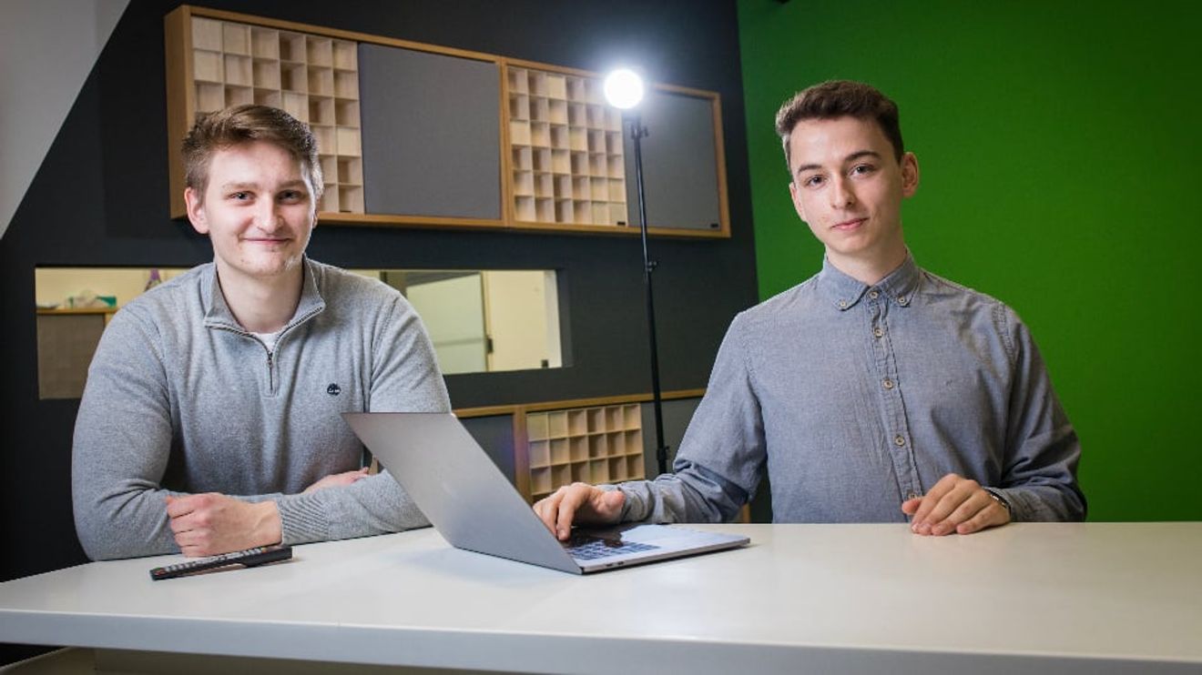 Making AI popular with free online courses: openHPI lecturers Johannes Hötter (left) and Christian Warmuth. Making AI popular with free online courses: openHPI lecturers Johannes Hötter (left) and Christian Warmuth.