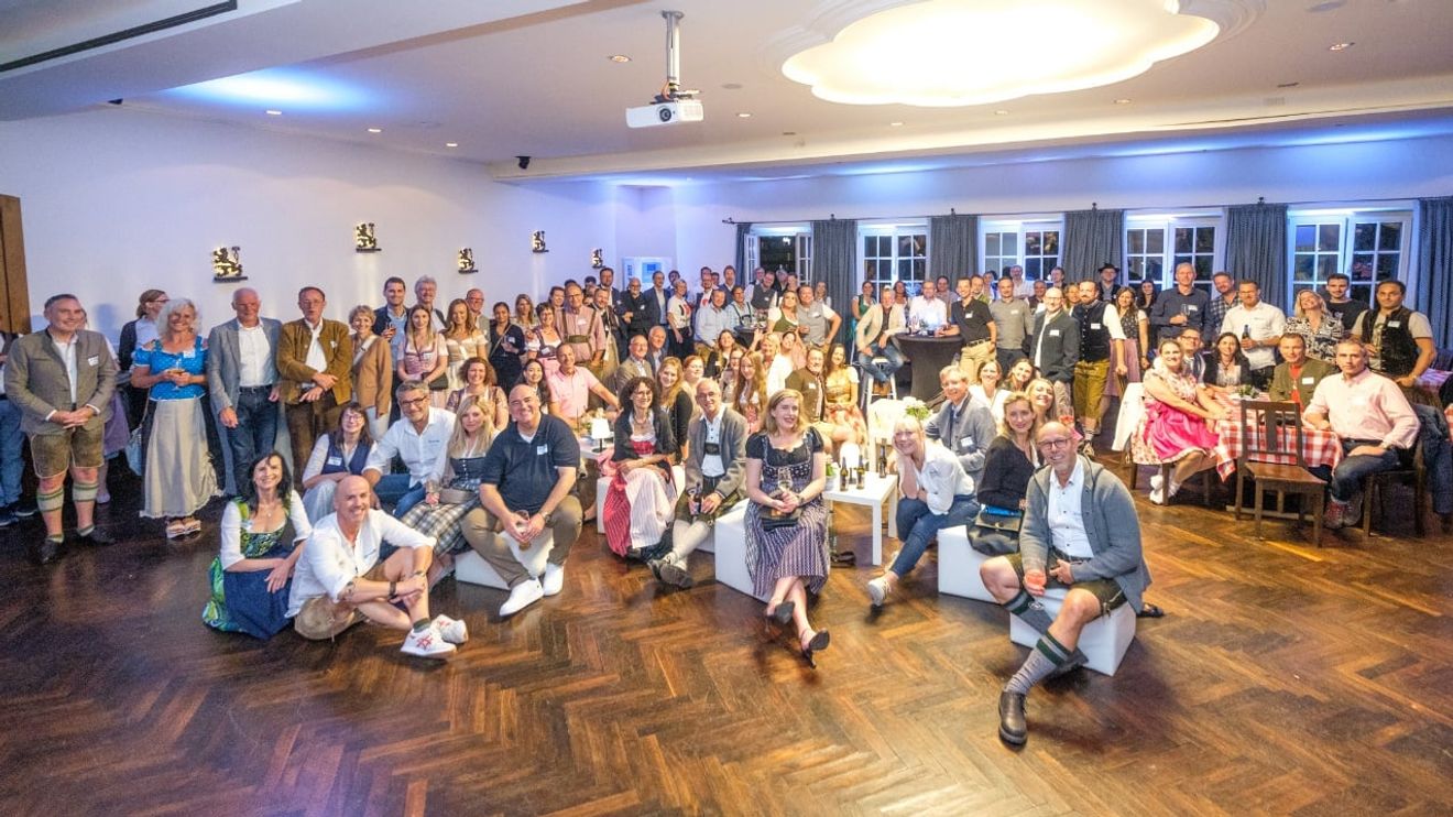 WEKA FACHMEDIEN invited to the Summer Night Party 2022