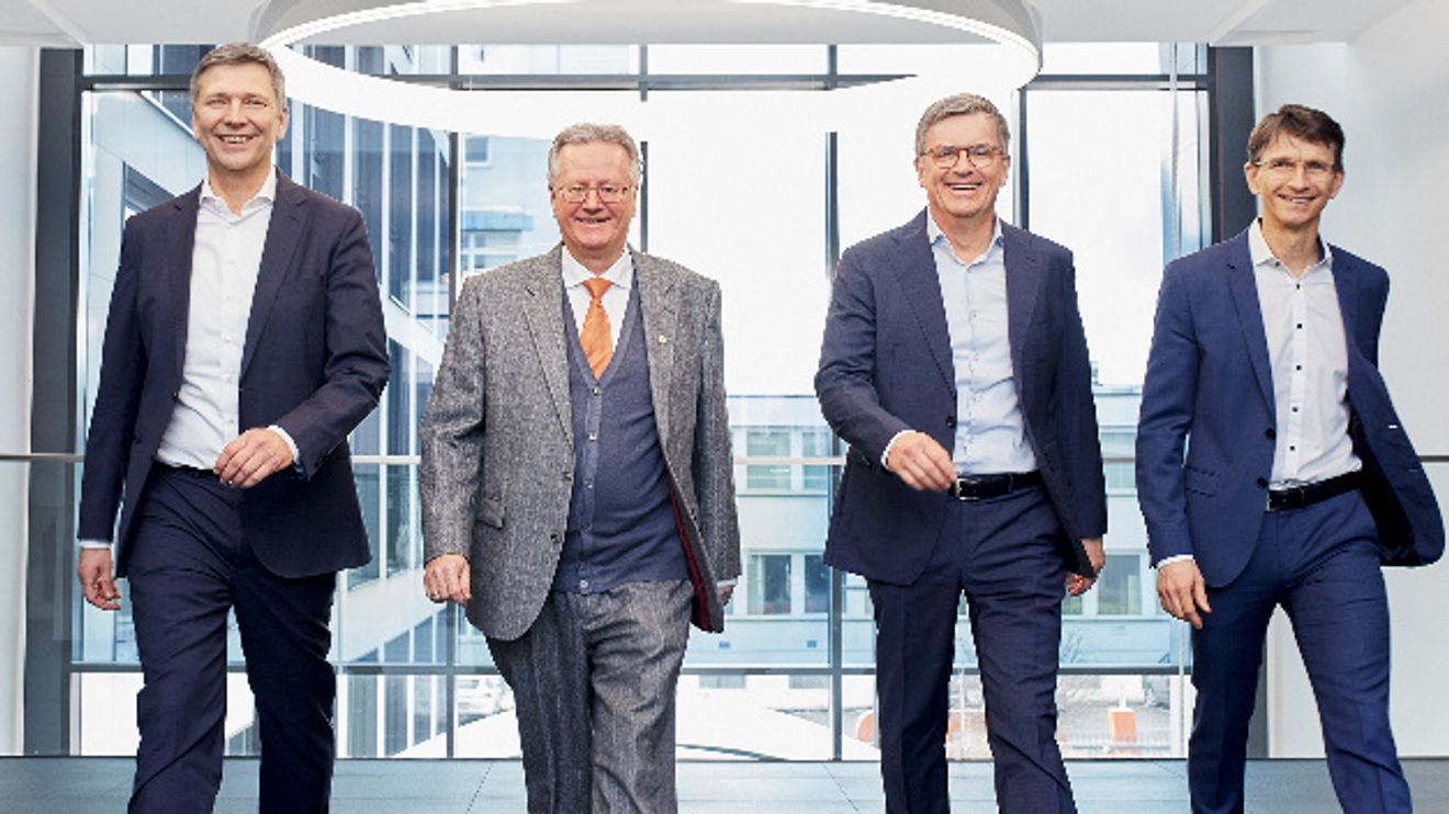 Lapp_Management_Board_Group_Picture Lapp_Management_Board_Group_Picture
