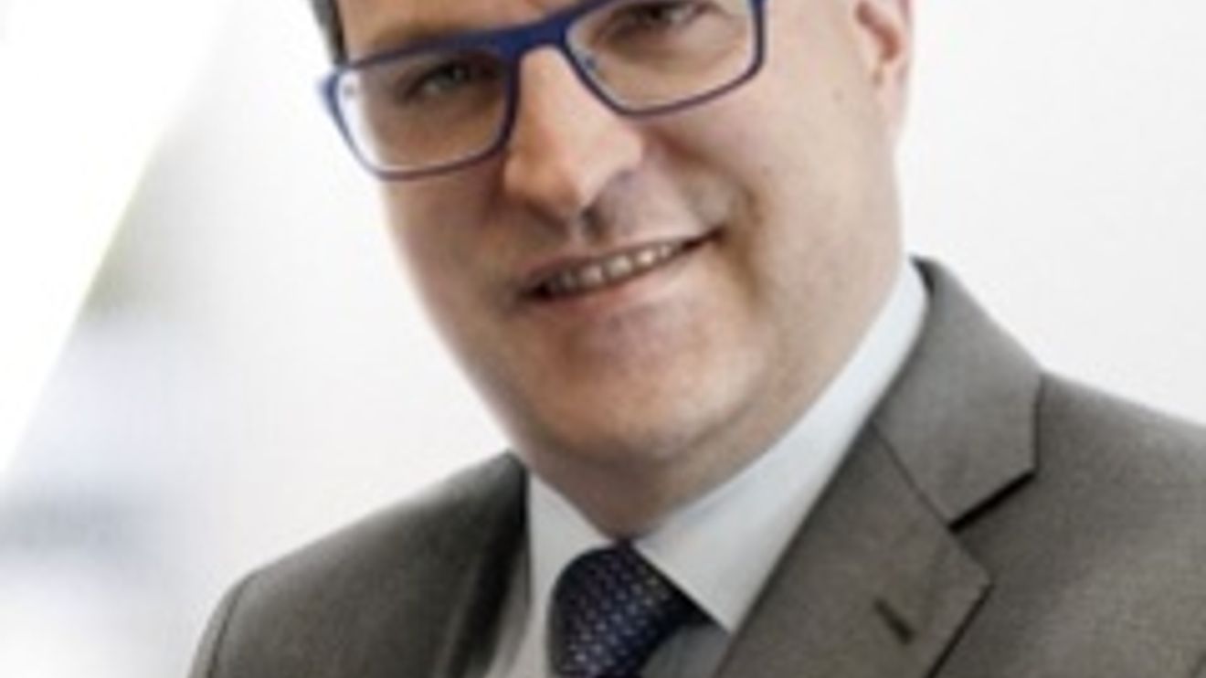 Henrik Schunk is Chairman of the Executive Board of the VDMA and Managing Partner at Schunk. Henrik Schunk is Chairman of the Executive Board of the VDMA and Managing Partner at Schunk.